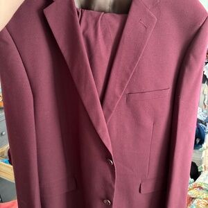 Caravelli maroon three-piece suit